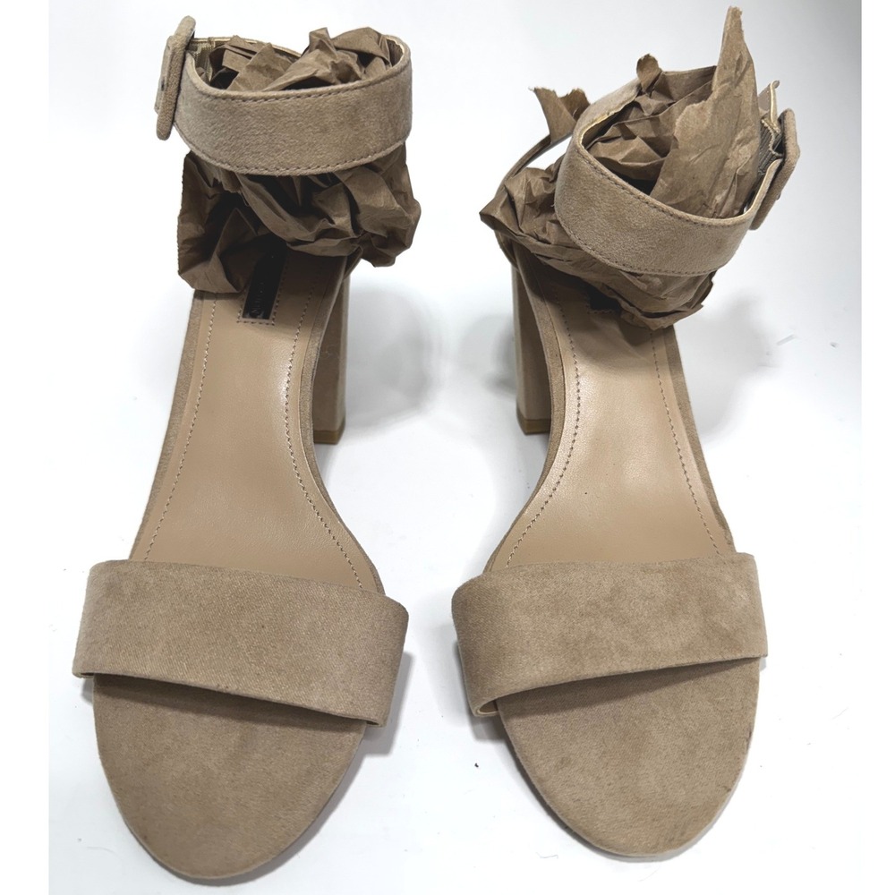 BCBGeneration Tan Faux Suede Block Heel Sandals Ankle Strap Buckle Womens 8 - Picture 3 of 8